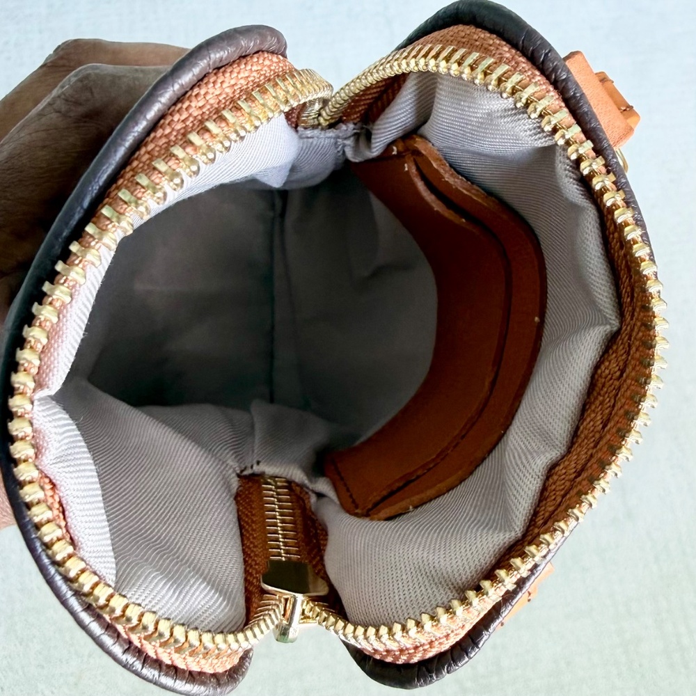 VALENTINA | Mini Brown Leather Crossbody Bag - Picture 6 of 6